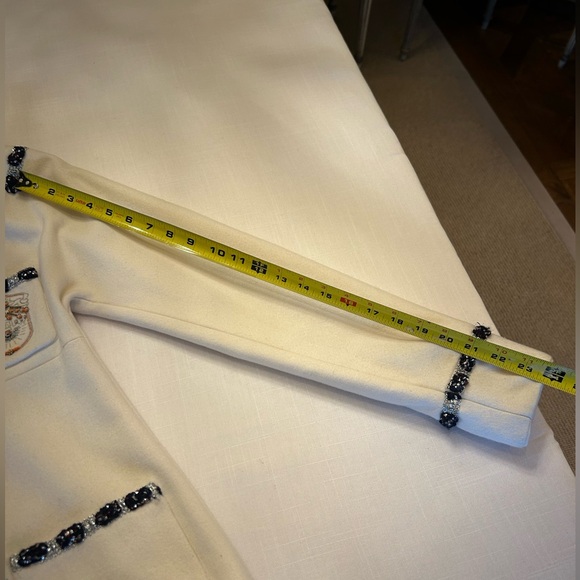 Chanel Paris Bombay Runway Collection Jacket - Picture 11 of 14